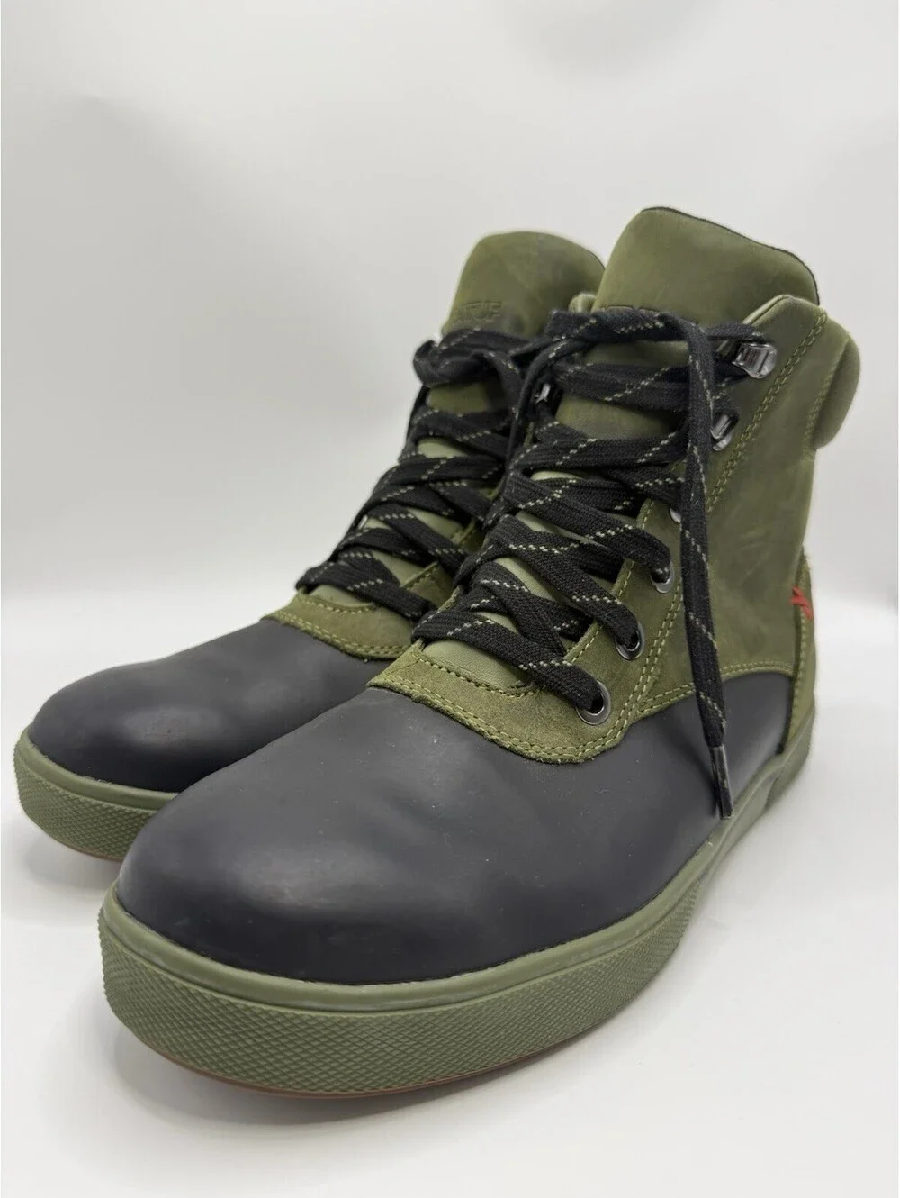 Xtratuf Men's Leather Lac Olive Lace Up Shoes LAL300 Sz 9 NWOB